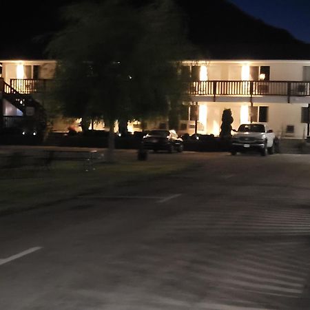 Elks Motel Keremeos Ngoại thất bức ảnh