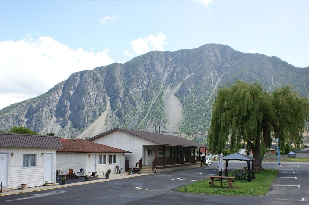 Elks Motel Keremeos Ngoại thất bức ảnh